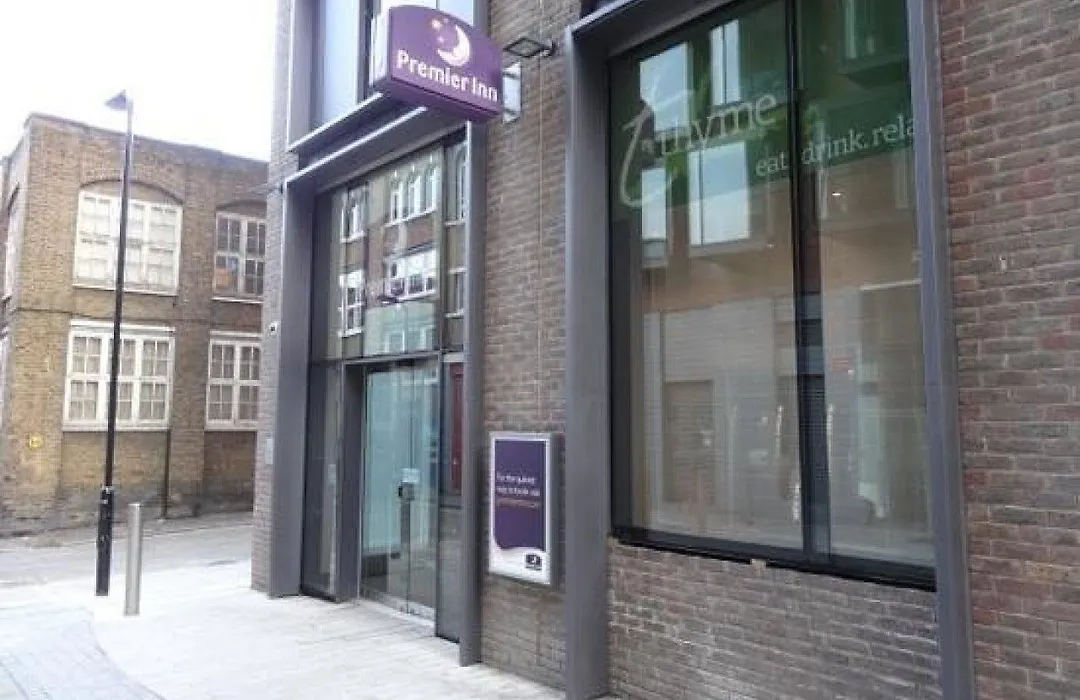 Premier Inn London City - Old Street-1