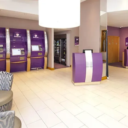Premier Inn London City - Old Street-3
